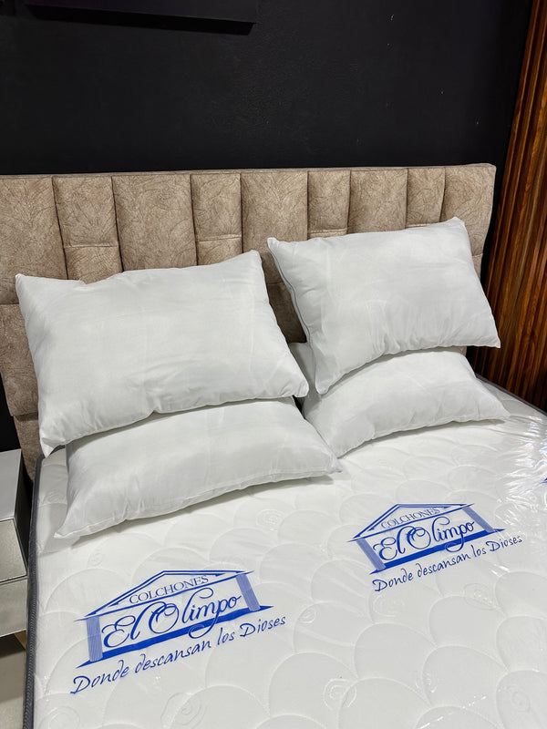 4 PILLOWS 